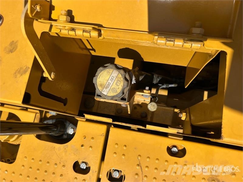CAT 320 GC Tracked Excavator Bagri goseničarji