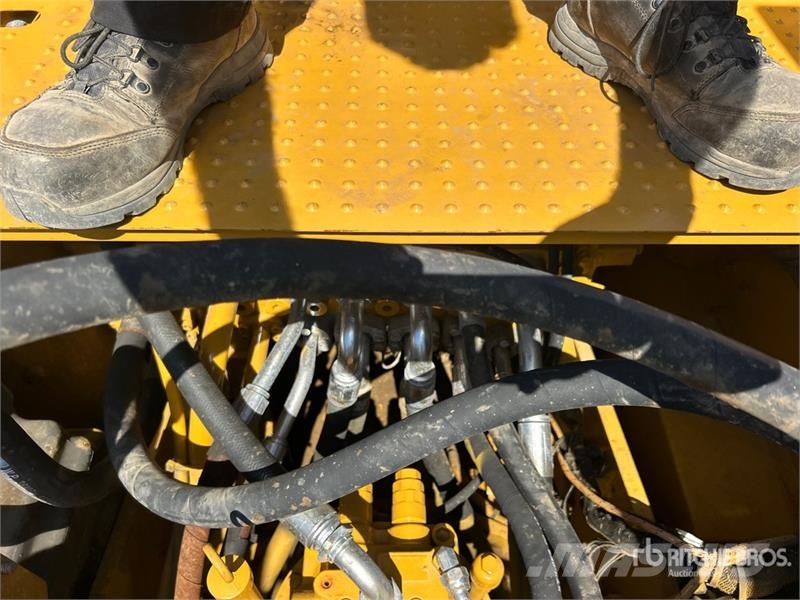 CAT 320 GC Tracked Excavator Bagri goseničarji