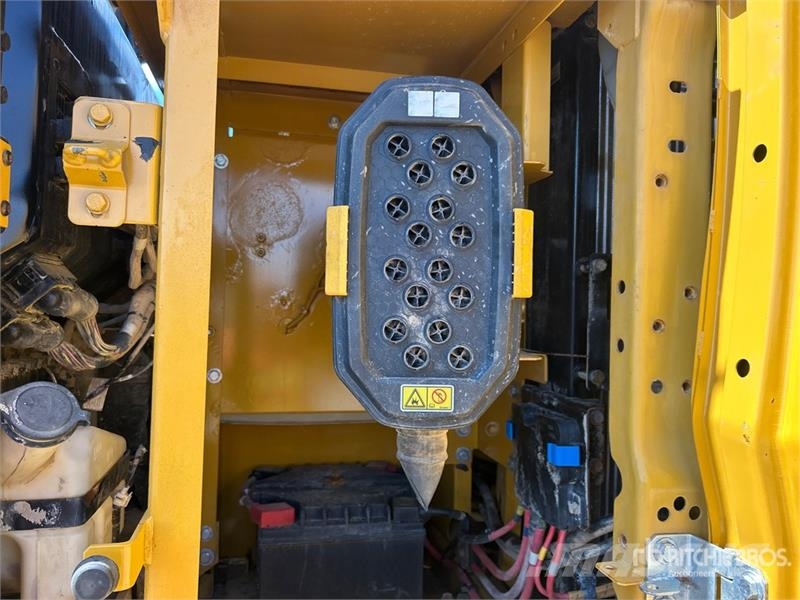 CAT 320 GC Tracked Excavator Bagri goseničarji