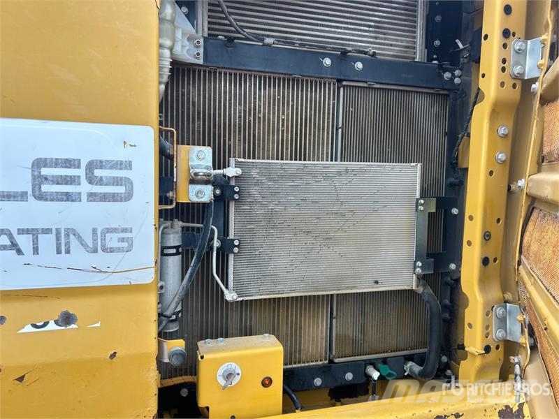 CAT 320 GC Tracked Excavator Raupenbagger