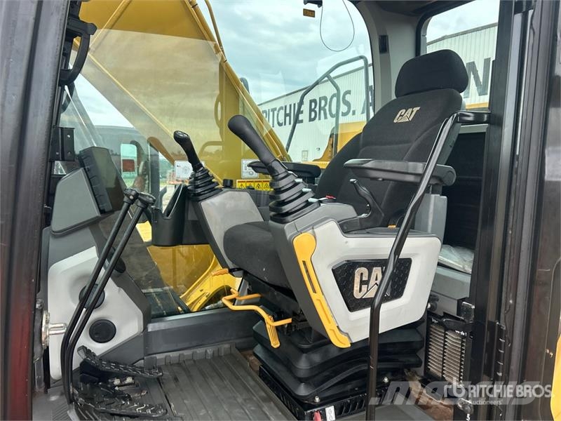 CAT 320 GC Tracked Excavator Raupenbagger