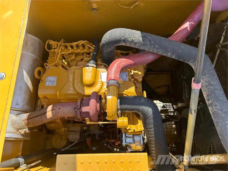CAT 320 GC Tracked Excavator Roomikekskavaatorid