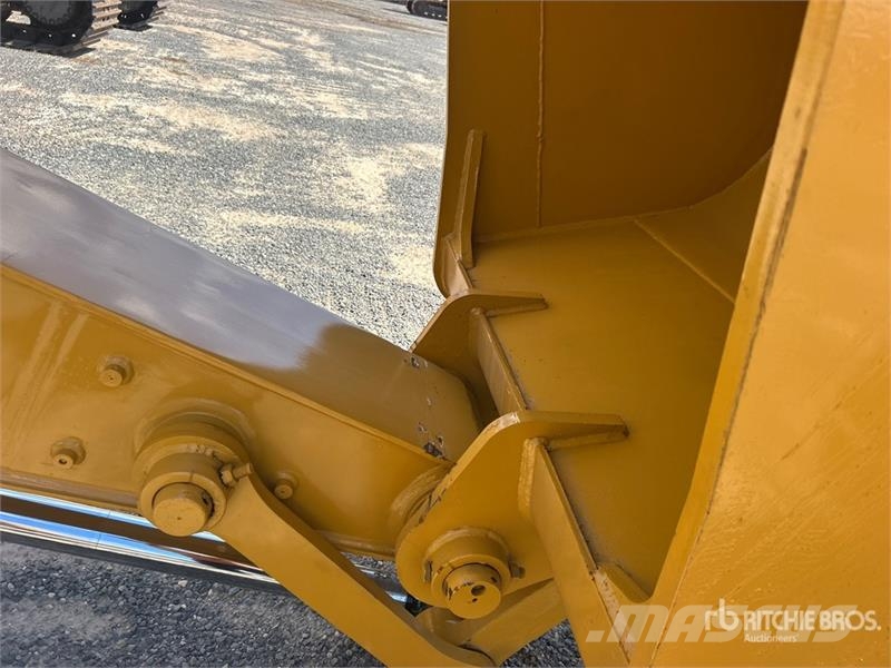 CAT 320 GC Tracked Excavator Bagri goseničarji