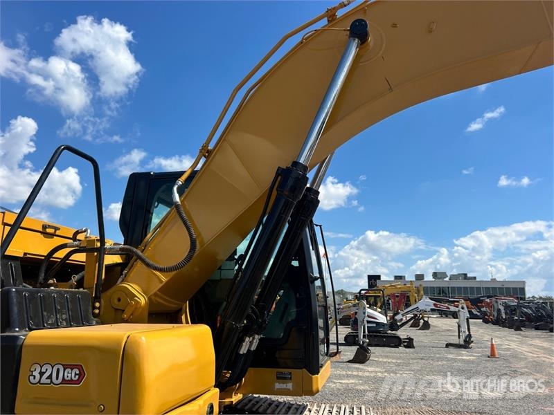 CAT 320 GC Tracked Excavator Bagri goseničarji