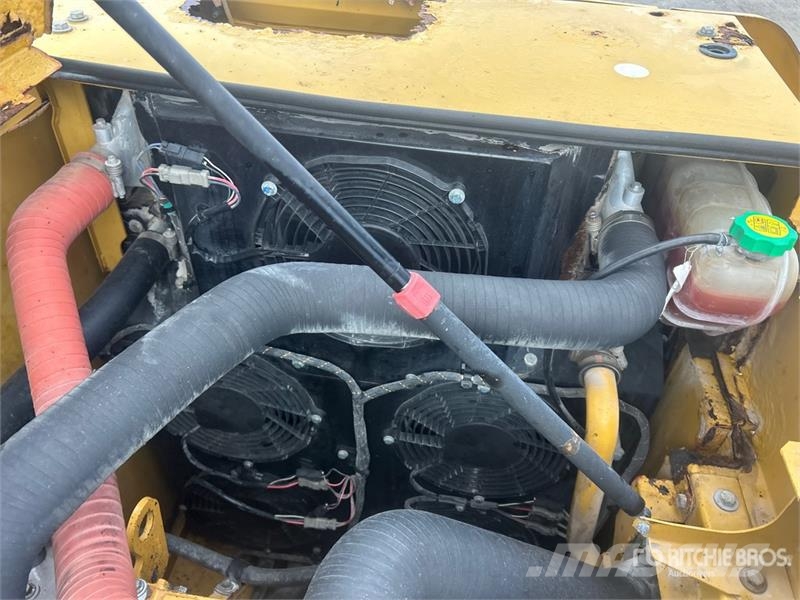 CAT 320 GC Tracked Excavator Гусеничные экскаваторы