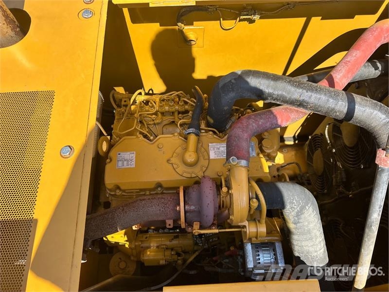 CAT 320 GC Tracked Excavator Bagri goseničarji