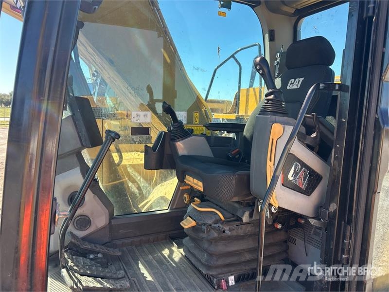CAT 320 Long Reach Tracked Excavator Bageri gusjeničari