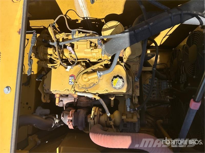 CAT 320 Long Reach Tracked Excavator Bageri gusjeničari