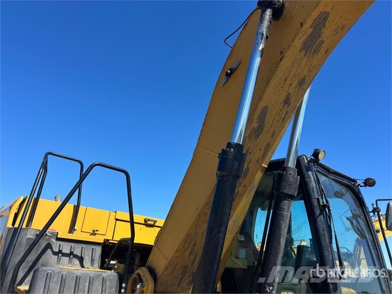 CAT 320 Long Reach Tracked Excavator Bageri gusjeničari