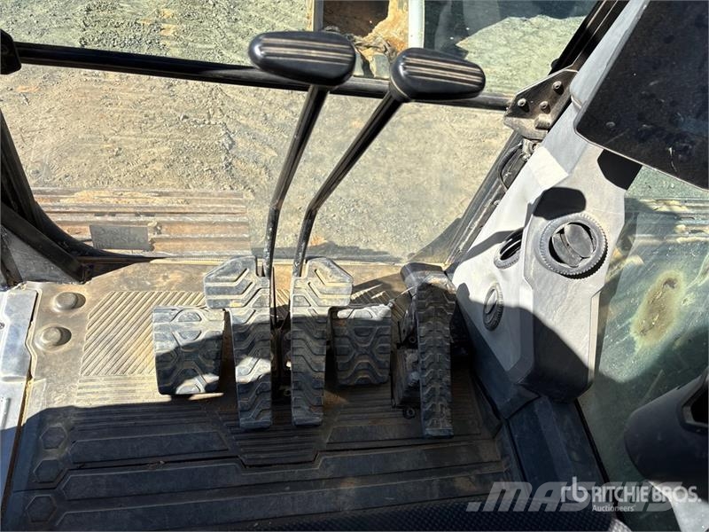 CAT 320 Tracked Excavator Bageri guseničari
