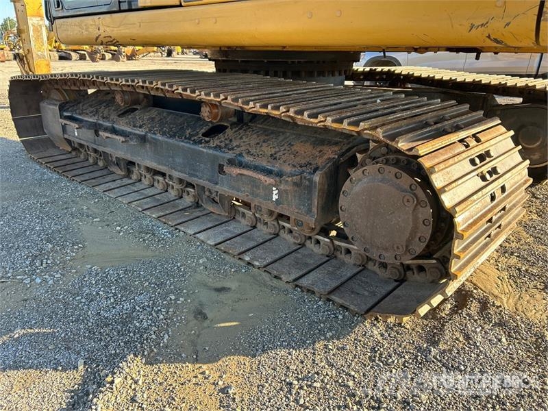CAT 320 Tracked Excavator Bagri goseničarji