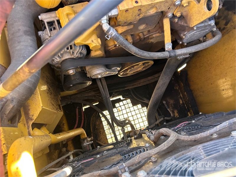 CAT 320 Tracked Excavator Bagri goseničarji
