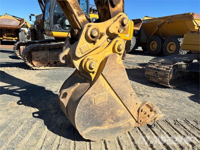 CAT 320 Tracked Excavator Bageri guseničari