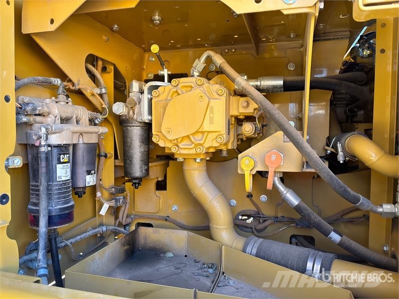 CAT 320 Tracked Excavator Bageri guseničari