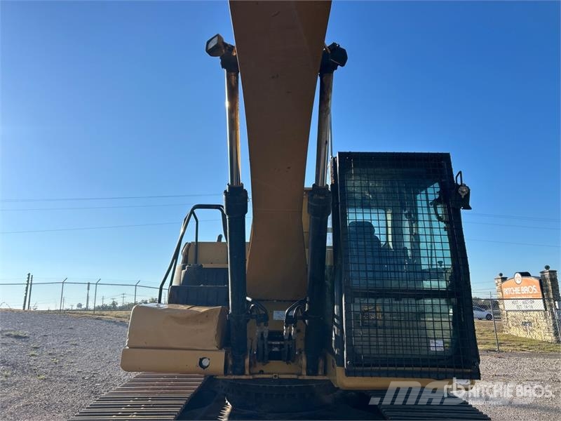 CAT 320 Tracked Excavator Bagri goseničarji