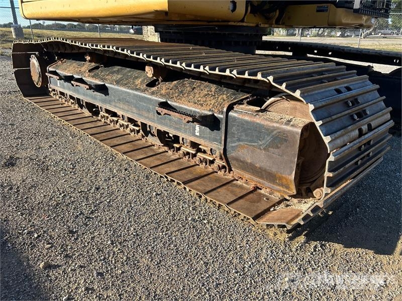CAT 320 Tracked Excavator Bagri goseničarji