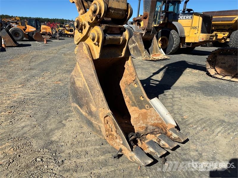 CAT 320 Tracked Excavator Bageri guseničari