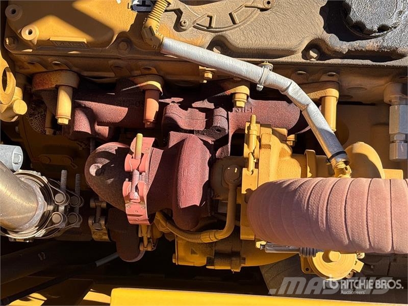 CAT 320 Tracked Excavator Bageri guseničari