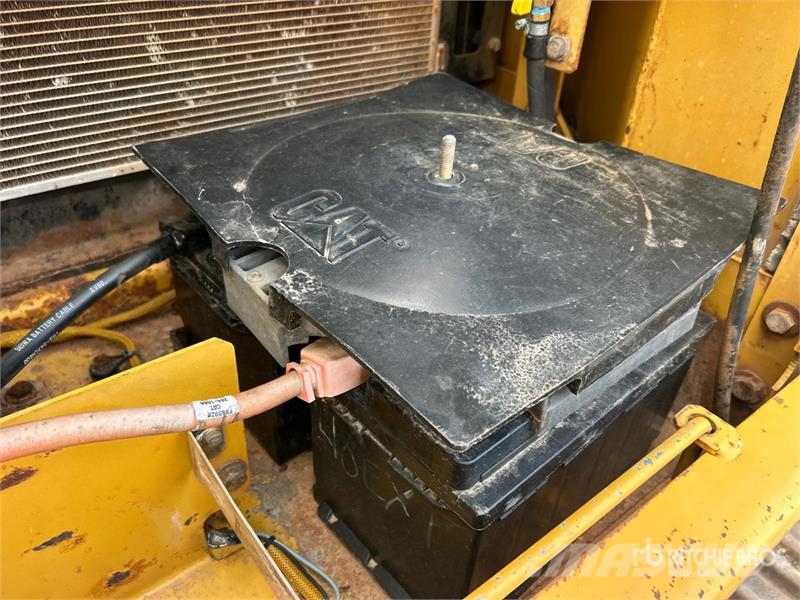 CAT 320C Гусеничные экскаваторы