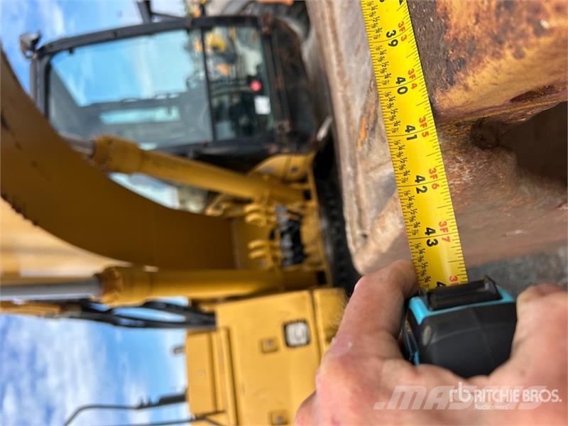 CAT 320C Гусеничные экскаваторы