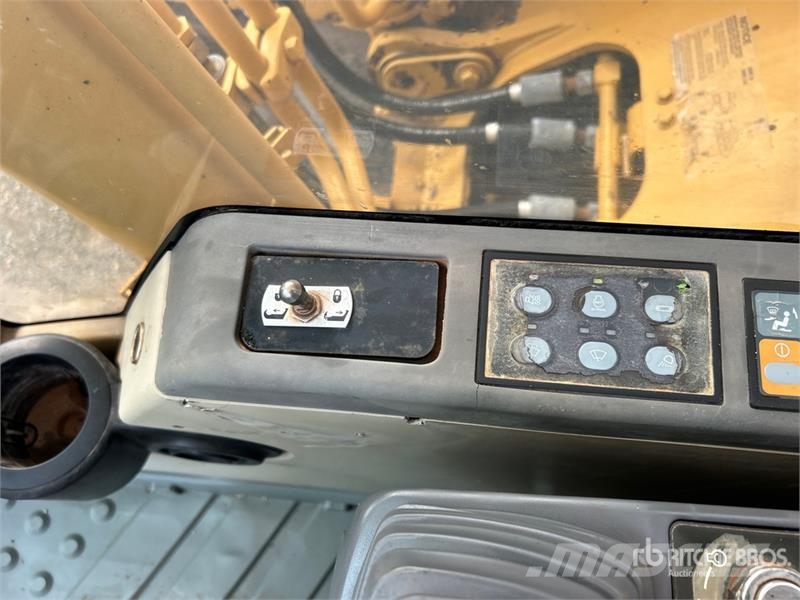 CAT 320C L Tracked Excavator Raupenbagger