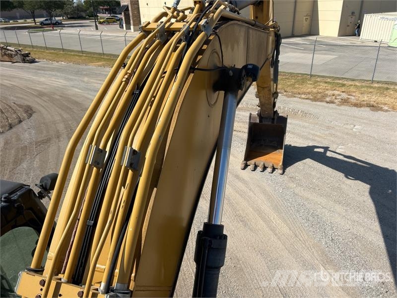 CAT 320E L Tracked Excavator Bagri goseničarji