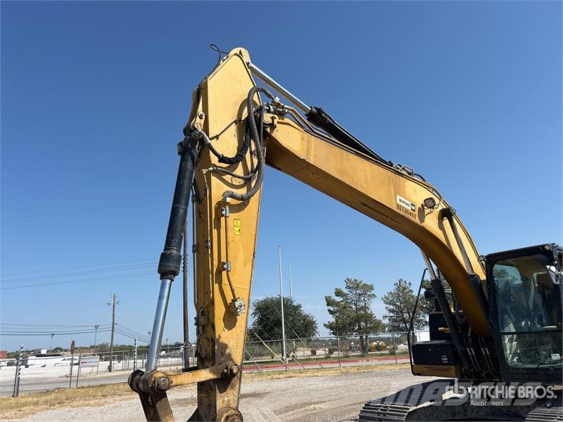 CAT 320E L Tracked Excavator Bagri goseničarji