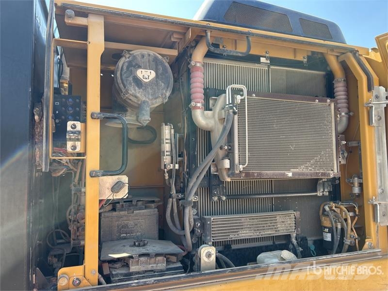 CAT 320E L Tracked Excavator Bagri goseničarji