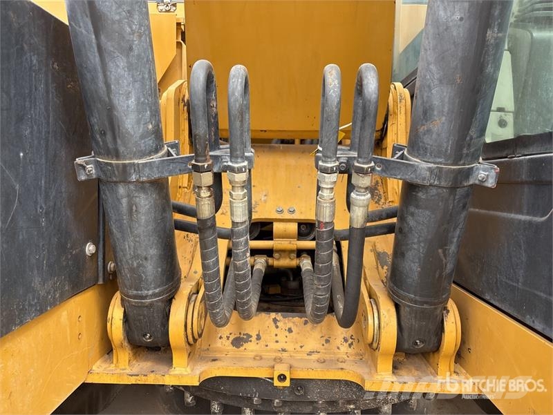 CAT 320E LRR Tracked Excavator Kāpurķēžu ekskavatori