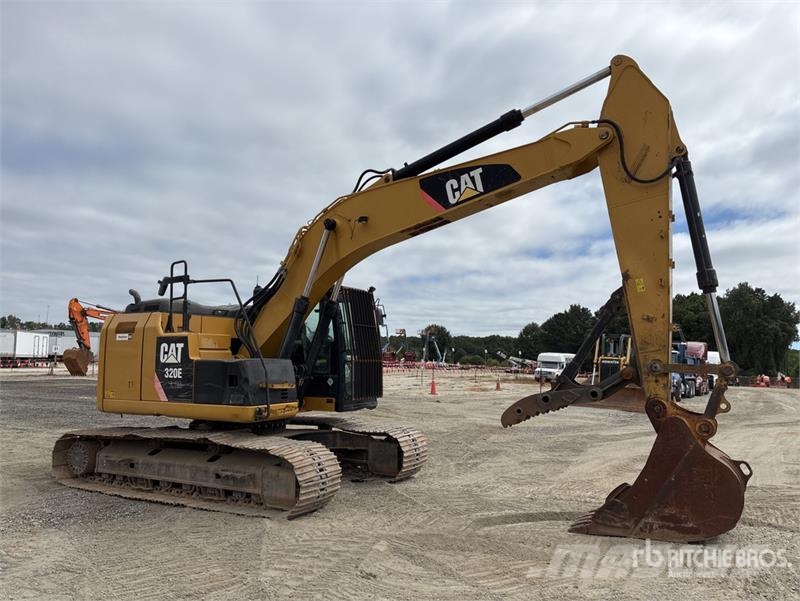 CAT 320E LRR Tracked Excavator Kāpurķēžu ekskavatori