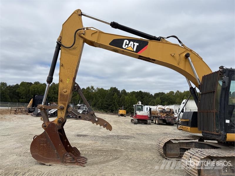 CAT 320E LRR Tracked Excavator Kāpurķēžu ekskavatori