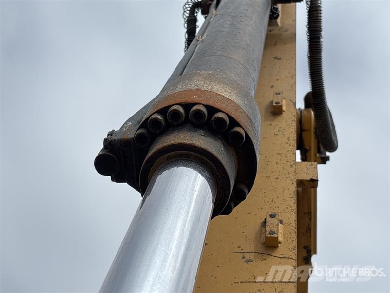CAT 320E LRR Tracked Excavator Kāpurķēžu ekskavatori