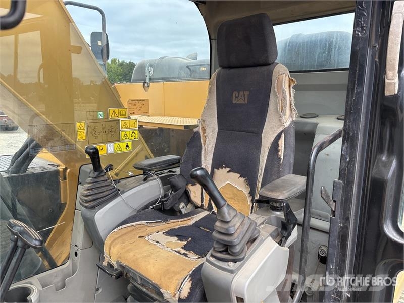 CAT 320E LRR Tracked Excavator Kāpurķēžu ekskavatori