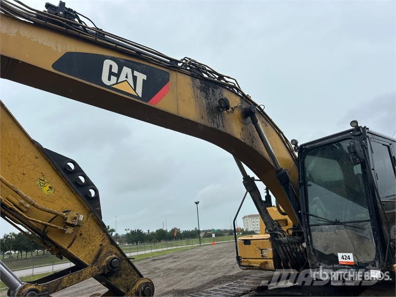 CAT 320F L Tracked Excavator Bagri goseničarji