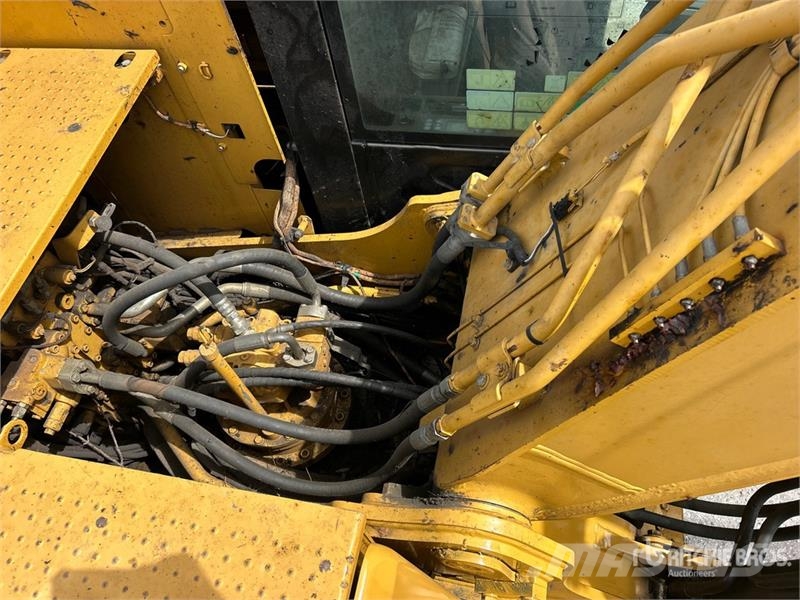 CAT 320F L Tracked Excavator Gravemaskiner på larvebånd