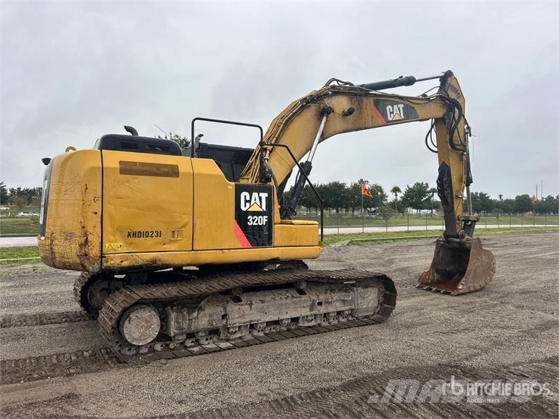 CAT 320F L Tracked Excavator Bagri goseničarji