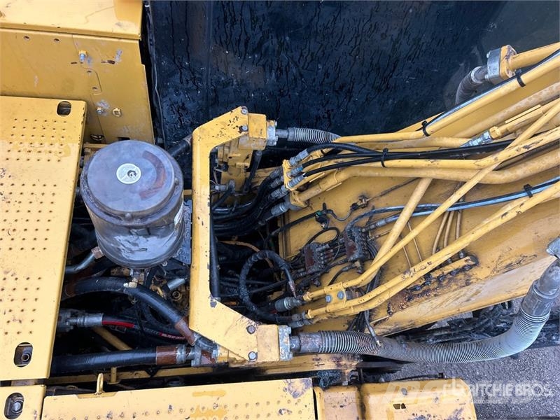 CAT 320F L Tracked Excavator Bagri goseničarji