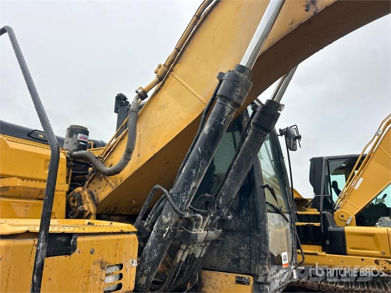 CAT 320F L Tracked Excavator Bagri goseničarji