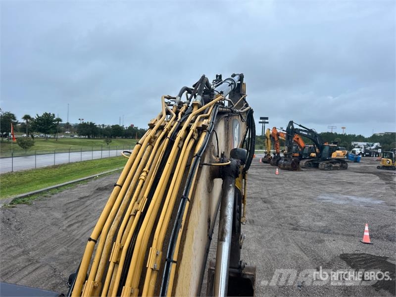 CAT 320F L Tracked Excavator Bagri goseničarji