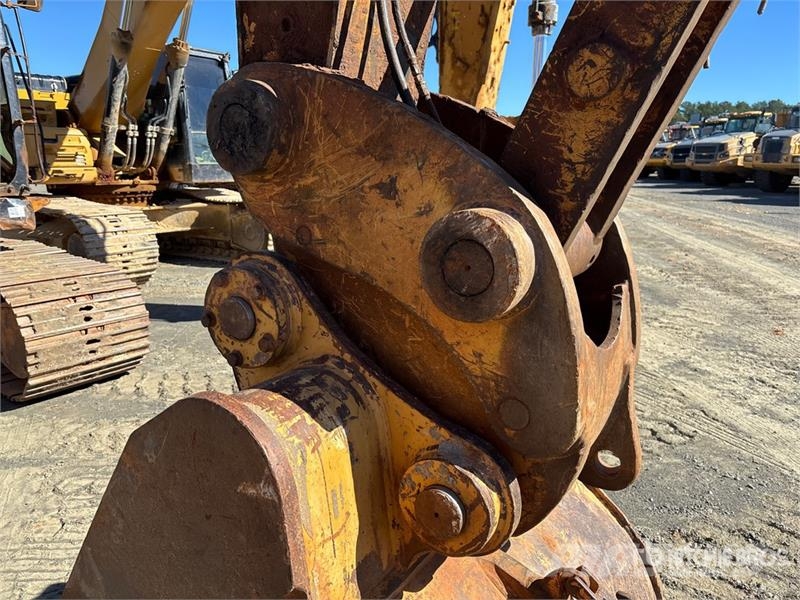 CAT 322C L Tracked Excavator Crawler excavators