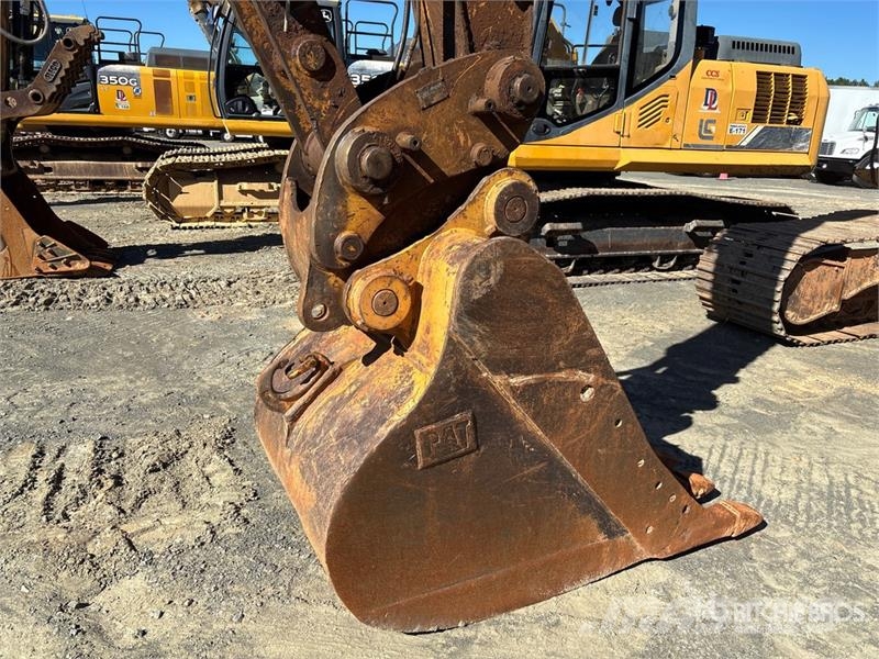 CAT 322C L Tracked Excavator Crawler excavators