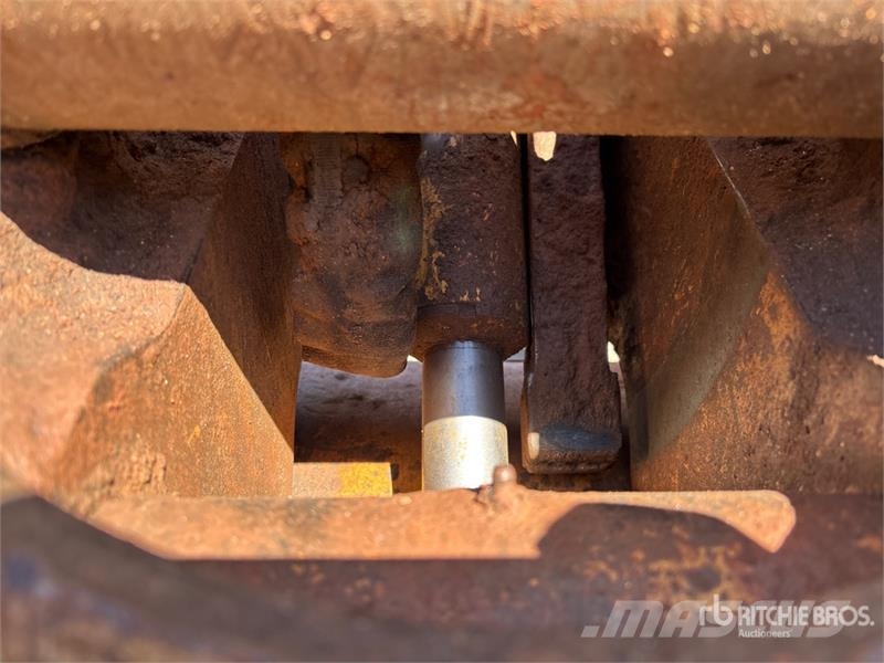 CAT 322C L Tracked Excavator Crawler excavators