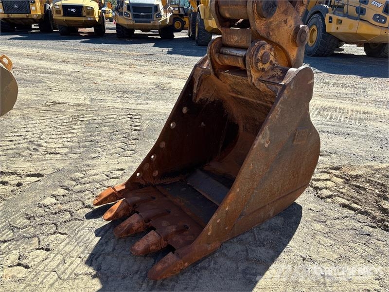CAT 322C L Tracked Excavator Crawler excavators