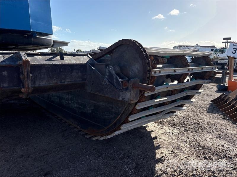 CAT 325 CL Long Reach Amphibious Tracked Excavator Гусеничні екскаватори