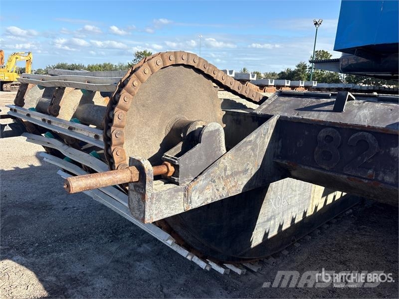 CAT 325 CL Long Reach Amphibious Tracked Excavator Гусеничні екскаватори