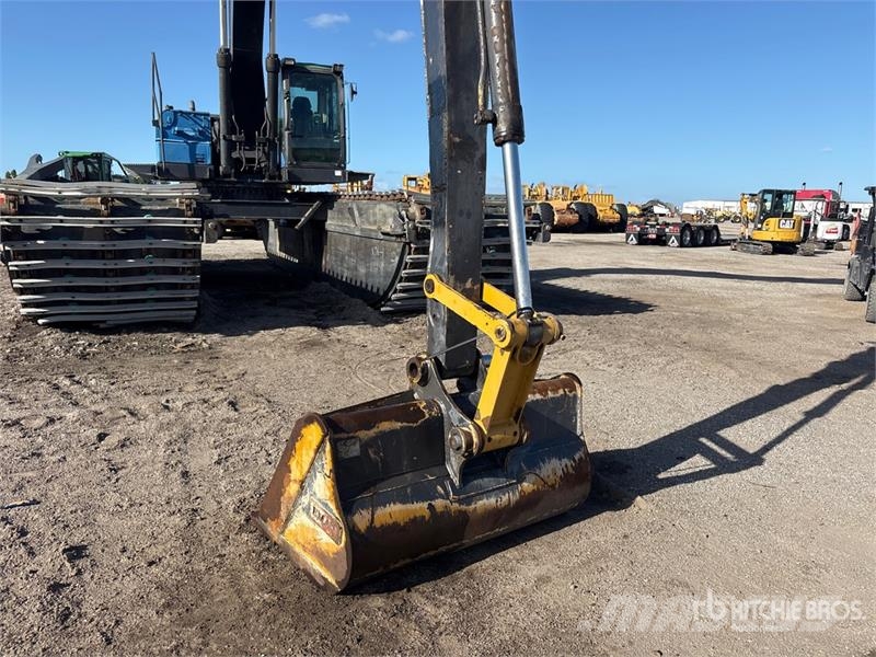 CAT 325 CL Long Reach Amphibious Tracked Excavator Гусеничні екскаватори
