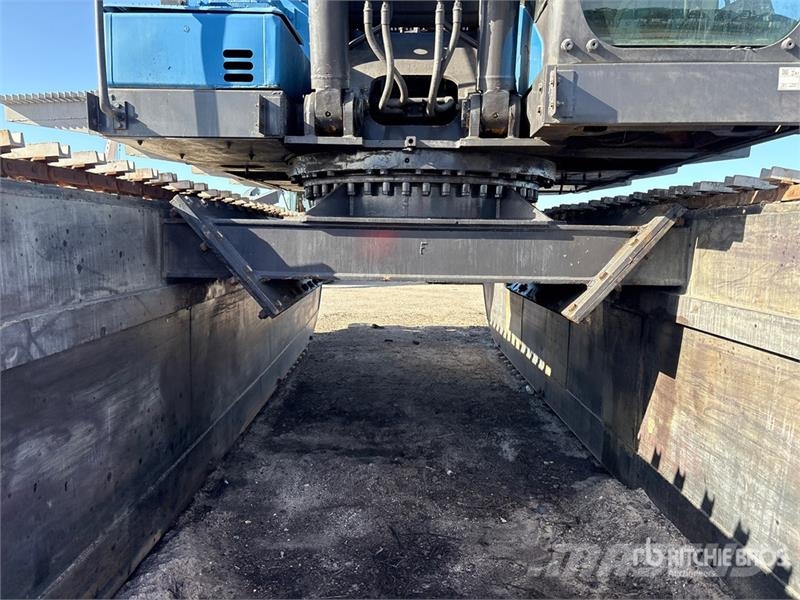 CAT 325C L Long Reach Amphibious Tracked Excavator حفارات زحافة