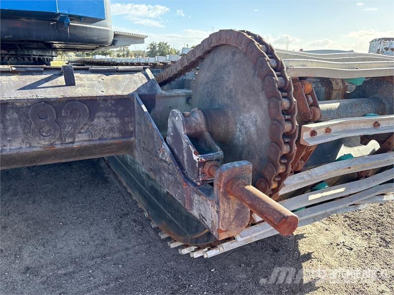 CAT 325C L Long Reach Amphibious Tracked Excavator حفارات زحافة