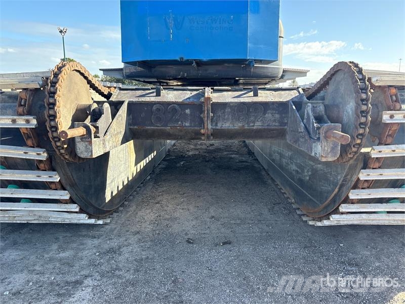 CAT 325C L Long Reach Amphibious Tracked Excavator حفارات زحافة