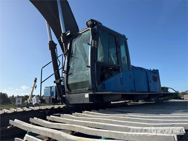 CAT 325C L Long Reach Amphibious Tracked Excavator حفارات زحافة